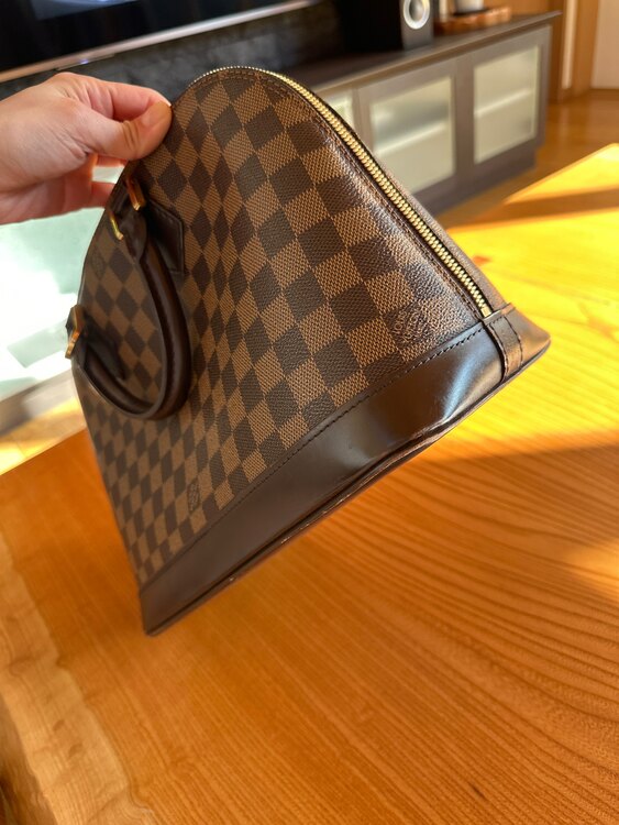 ルイヴィトン アルマ （ブランドバッグ）の商品画像 - 査定依頼日：2025年1月31日 - 最高査定価格：60,000円