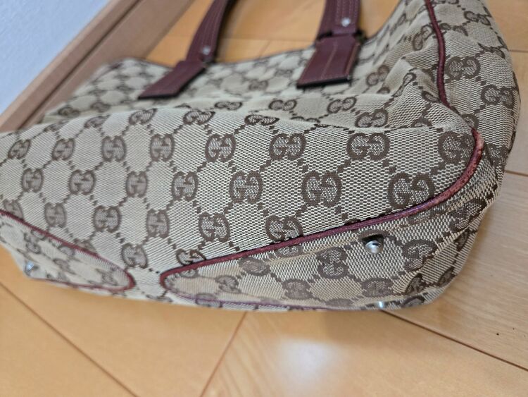 GUCCI（ブランドバッグ）の商品画像 - 査定依頼日：2025年9月26日 - 最高査定価格：30,000円