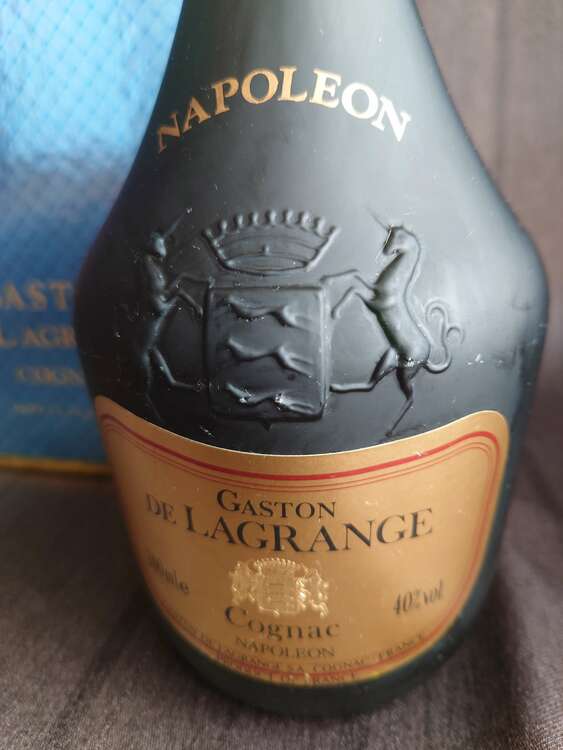 GASTON DE LAGRANGE コニャック　NAPOLEON（お酒）の商品画像 - 査定依頼日：2025年5月21日 - 最高査定価格：100円