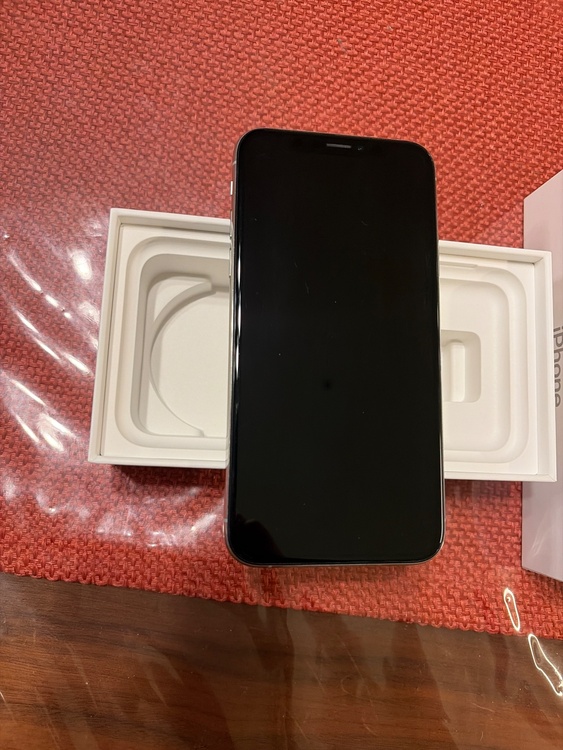 iphone xs（スマホ）の商品画像 - 査定依頼日：2026年2月20日 - 最高査定価格：11,000円