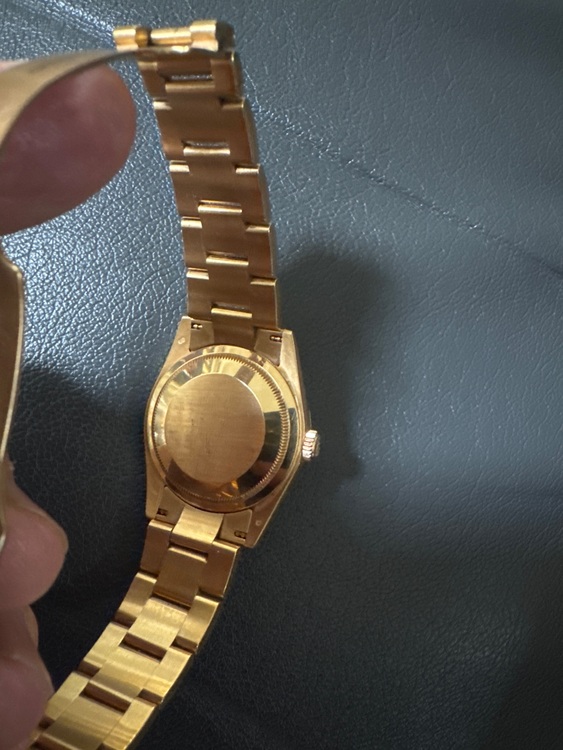 ロレックス デイデイト （高級時計）の商品画像 - 査定依頼日：2025年8月27日 - 最高査定価格：4,000,000円