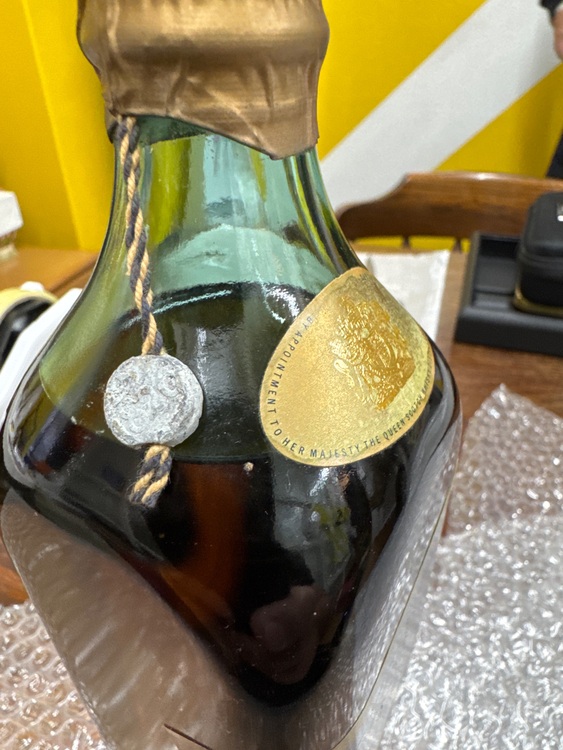 ウイスキー ジョニーウォーカー （お酒）の商品画像 - 査定依頼日：2025年11月6日 - 最高査定価格：8,000円