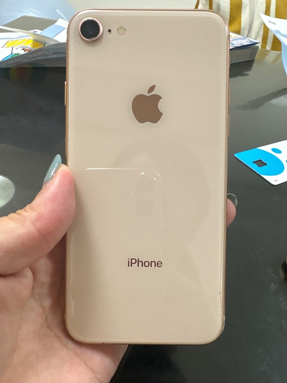 iPhone8（スマホ）の商品画像 - 査定依頼日：2025年7月31日 - 最高査定価格：2,000円