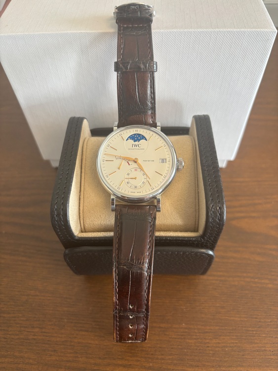 ポートフィノ・ハンドワインド・ムーンフェイズ（高級時計）の商品画像 - 査定依頼日：2025年9月8日 - 最高査定価格：900,000円