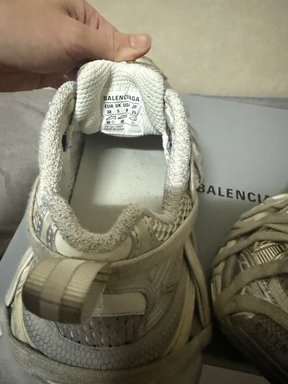 バレンシアガ  （ブランドバッグ）の商品画像 - 査定依頼日：2025年10月28日 - 最高査定価格：90,000円