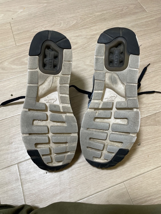 070616 876070 002（古着・ファッション）の商品画像 - 査定依頼日：2026年6月8日 - 最高査定価格：100,000円