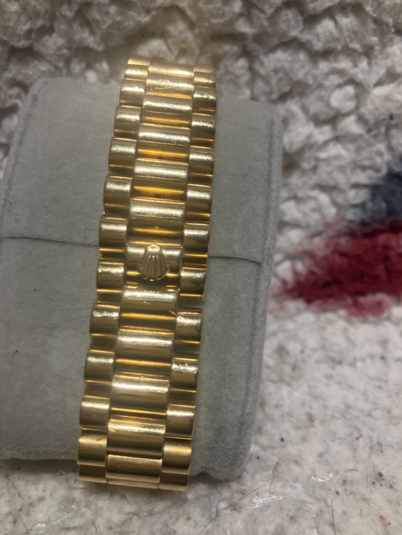 ロレックス デイデイト 30年前位前のか（高級時計）の商品画像 - 査定依頼日：2026年2月10日 - 最高査定価格：3,000,000円