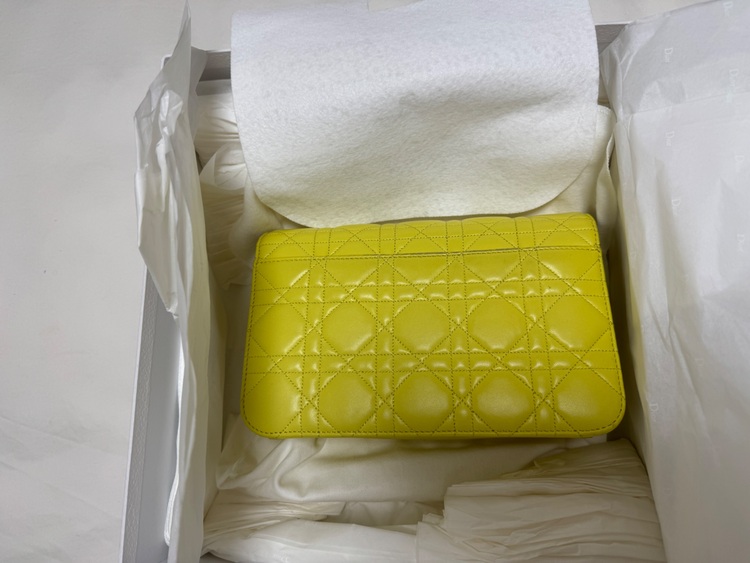 カバン（ブランドバッグ）の商品画像 - 査定依頼日：2025年7月3日 - 最高査定価格：90,000円