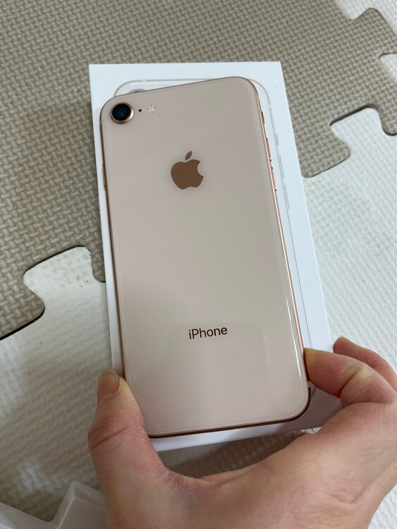 iPhone8（スマホ）の商品画像 - 査定依頼日：2025年3月18日 - 最高査定価格：6,000円