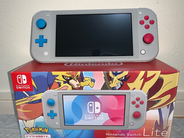 Nintendo Switch Lite本体 ザシアン・ザマゼンタ（ゲーム機本体・ゲームソフト）の商品画像 - 査定依頼日：2022年8月2日 - 最高査定価格：9,000円