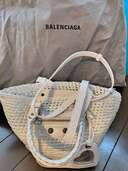 バレンシアガ  （ブランドバッグ）の商品画像 - 査定依頼日：2025年5月15日 - 最高査定価格：50,000円