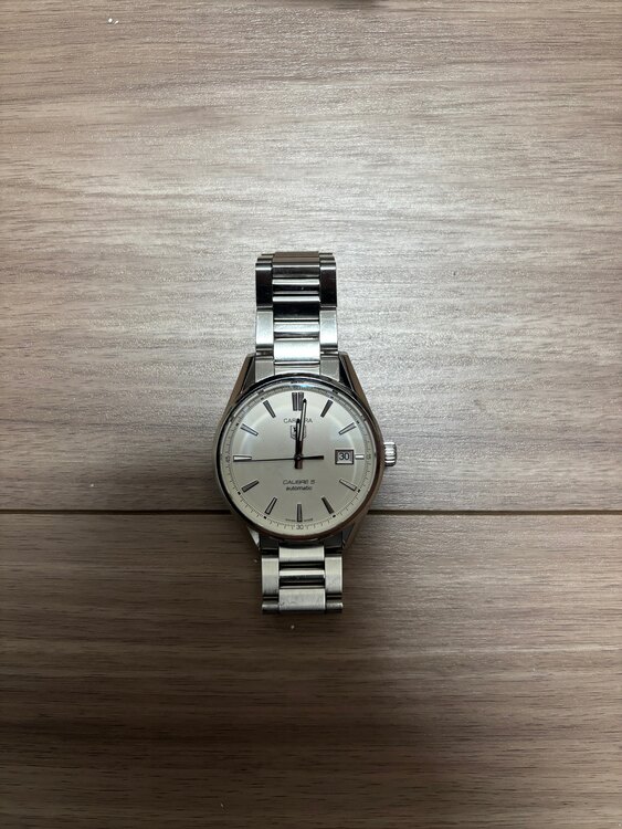 タグホイヤー カレラ WAR211B.BA078（高級時計）の商品画像 - 査定依頼日：2025年3月30日 - 最高査定価格：130,000円