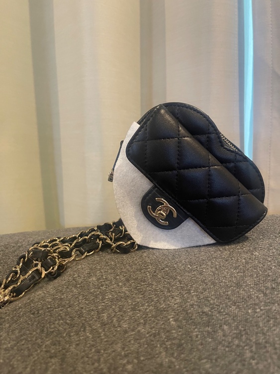 Chanel Heart bag（ブランドバッグ）の商品画像 - 査定依頼日：2026年5月28日 - 最高査定価格：360,000円