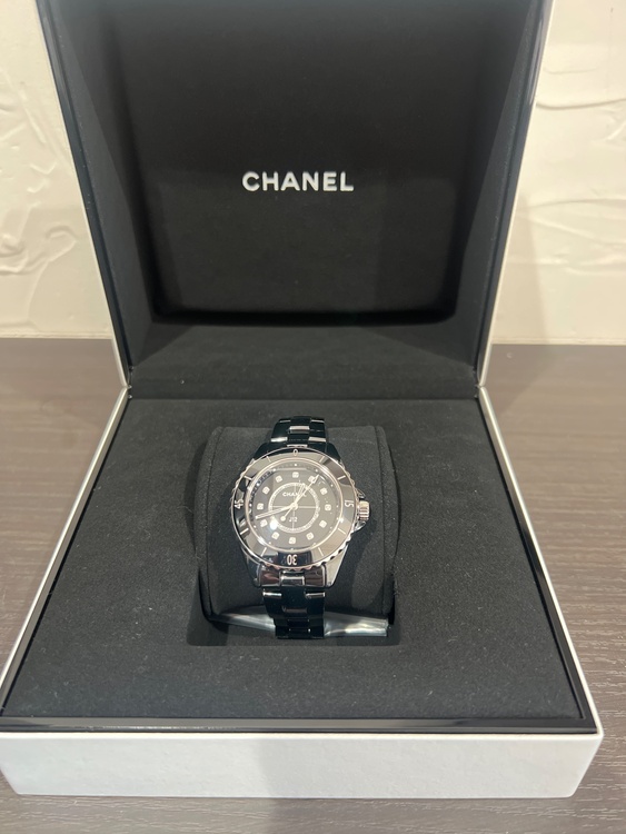 シャネル J12 キャリバー12.2、33M（高級時計）の商品画像 - 査定依頼日：2026年3月16日 - 最高査定価格：600,000円