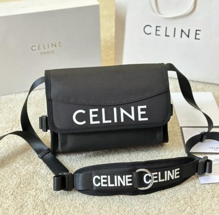 セリーヌ　ショルダーバッグ（ブランドバッグ）の商品画像 - 査定依頼日：2025年7月24日 - 最高査定価格：150,000円