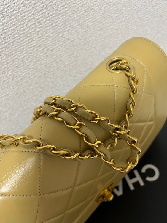 マトラッセ ダイアナフラップ チェーンショルダーバッグ（ブランドバッグ）の商品画像 - 査定依頼日：2025年4月20日 - 最高査定価格：350,000円