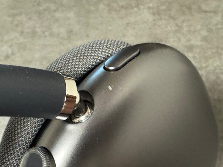 AirPods Max(MGYH3J/A)（オーディオ・スピーカー）の商品画像 - 査定依頼日：2025年5月16日 - 最高査定価格：25,000円