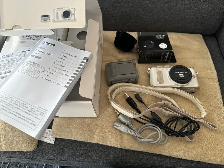 OLYMPUS PEN E-PL8（カメラ）の商品画像 - 査定依頼日：2025年4月8日 - 最高査定価格：35,000円