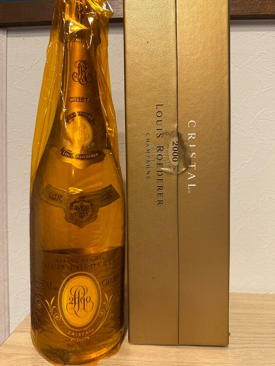 ルイ・ロデレール　クリスタル　2000（お酒）の商品画像 - 査定依頼日：2025年4月6日 - 最高査定価格：36,000円