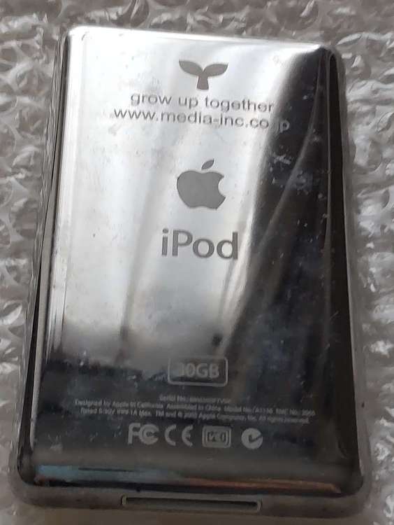 iPod classic 2006 5世代 (ホワイト/30GB) MA444J（オーディオ・スピーカー）の商品画像 - 査定依頼日：2023年9月2日 - 最高査定価格：3,000円