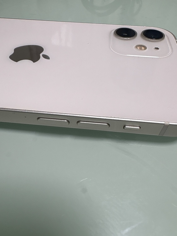 iPhone 12 64GB（スマホ）の商品画像 - 査定依頼日：2026年10月12日 - 最高査定価格：16,000円