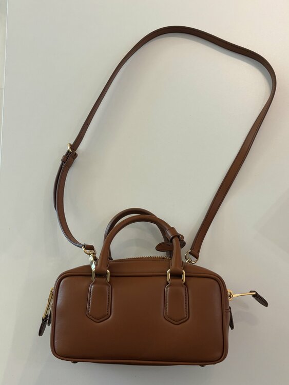 arcadie（ブランドバッグ）の商品画像 - 査定依頼日：2026年4月27日 - 最高査定価格：250,000円