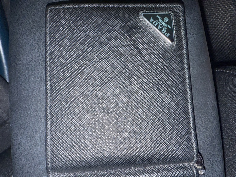 プラダ  （ブランドバッグ）の商品画像 - 査定依頼日：2025年8月13日 - 最高査定価格：25,000円