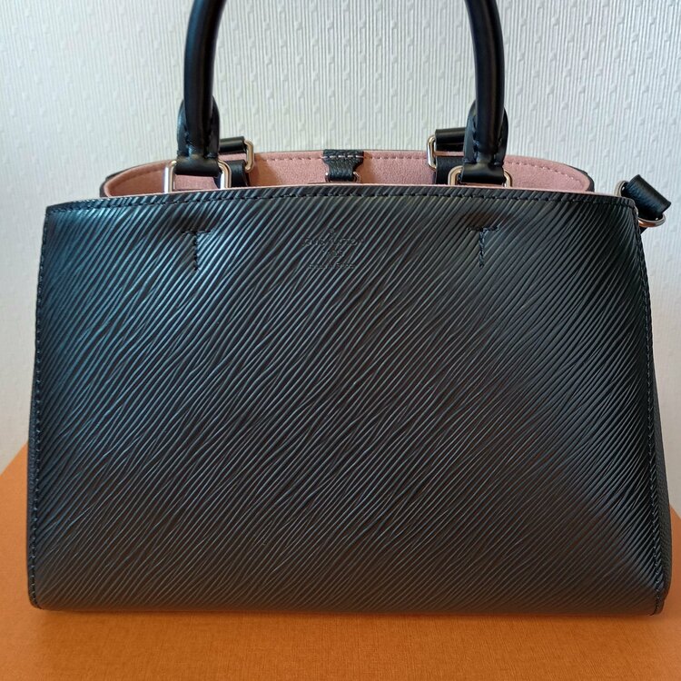 マレルトート BB（ブランドバッグ）の商品画像 - 査定依頼日：2026年3月14日 - 最高査定価格：220,000円