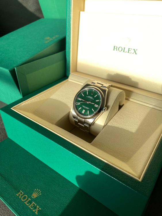 ロレックス パーペチュアル 12430（高級時計）の商品画像 - 査定依頼日：2026年1月12日 - 最高査定価格：1,400,000円