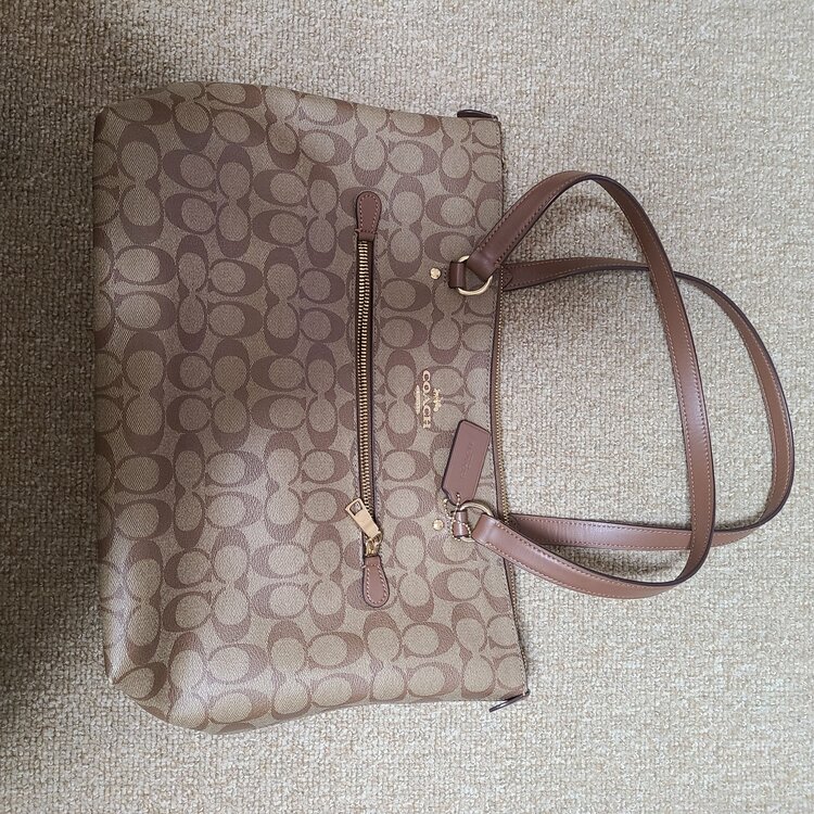 コーチ（ブランドバッグ）の商品画像 - 査定依頼日：2026年2月11日 - 最高査定価格：4,000円