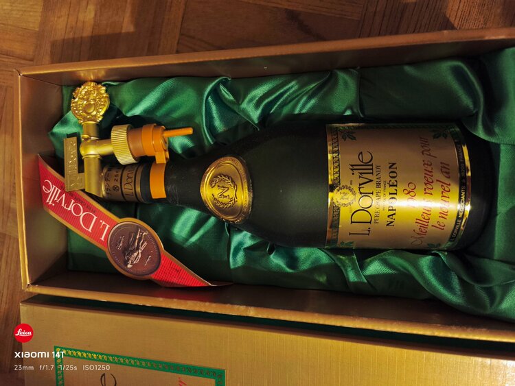 ナポレオン（お酒）の商品画像 - 査定依頼日：2026年3月12日 - 最高査定価格：100円