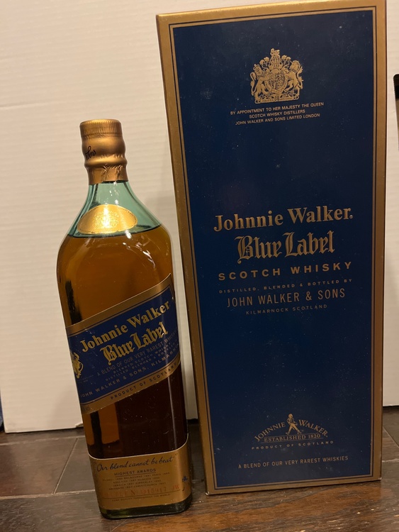 ジョニーウォーカーブルーラベル（お酒）の商品画像 - 査定依頼日：2026年3月4日 - 最高査定価格：8,000円