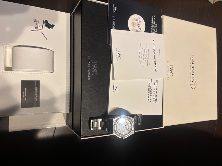 IWC インジュニア IW323909 箱（高級時計）の商品画像 - 査定依頼日：2026年3月8日 - 最高査定価格：850,000円