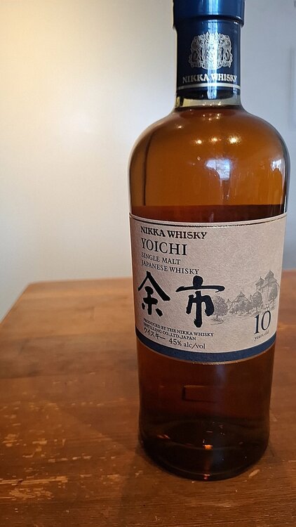 山崎12年　山崎nv　響21年　余市10年（お酒）の商品画像 - 査定依頼日：2026年5月4日 - 最高査定価格：121,500円