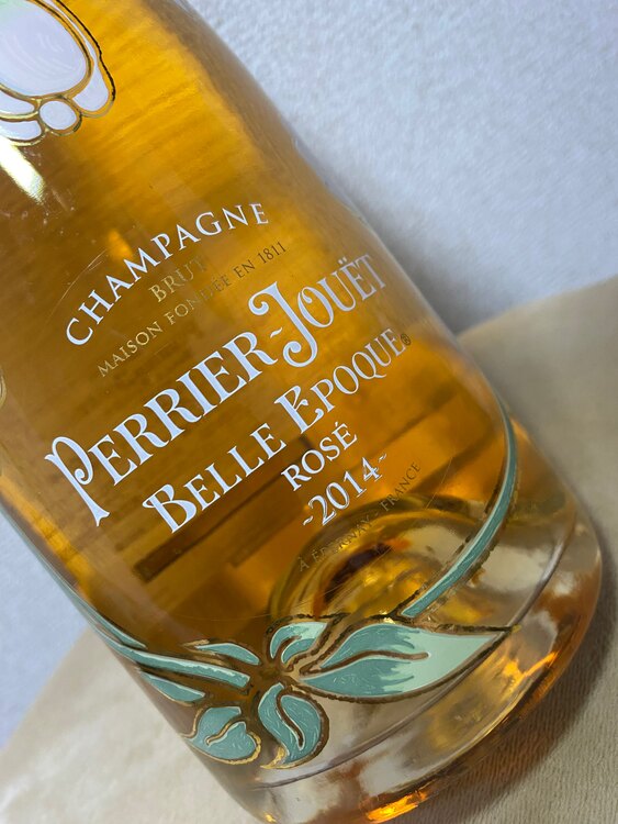 ペリエジュエベルエポックロゼ2014（お酒）の商品画像 - 査定依頼日：2025年5月4日 - 最高査定価格：23,000円