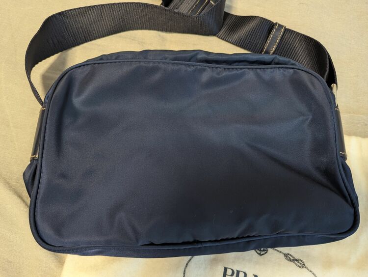 プラダ  （ブランドバッグ）の商品画像 - 査定依頼日：2025年6月24日 - 最高査定価格：73,000円