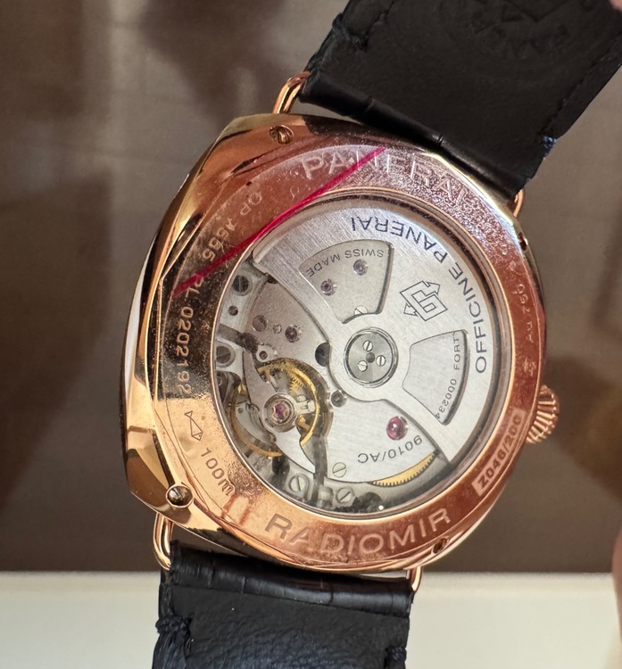 ラジオミール　アニュアルカレンダー　ゴールドテック（高級時計）の商品画像 - 査定依頼日：2026年3月7日 - 最高査定価格：3,300,000円