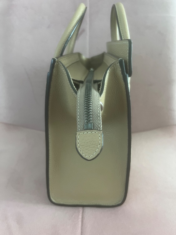 セリーヌナノ（ブランドバッグ）の商品画像 - 査定依頼日：2025年9月17日 - 最高査定価格：130,000円