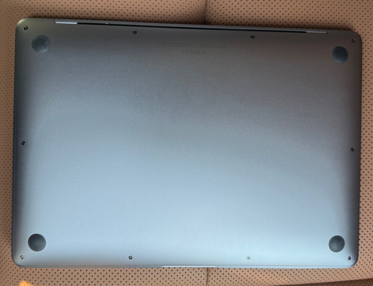 MacBook Air 2020（PC・タブレット）の商品画像 - 査定依頼日：2025年7月31日 - 最高査定価格：25,000円