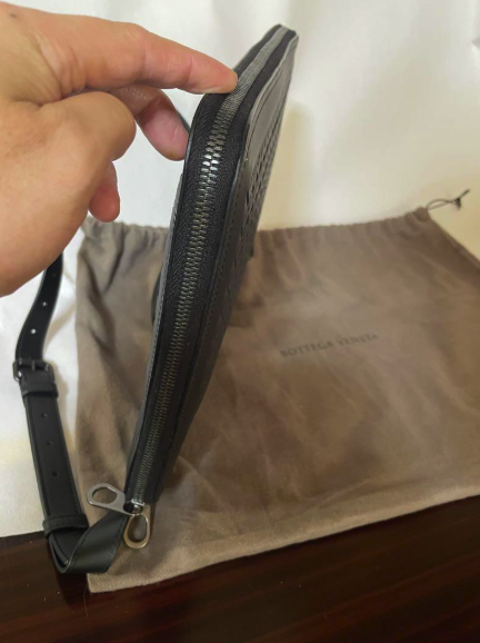 BOTTEGA VENETA (ボッテガ・ヴェネタ) イントレチャート レザー （ブランドバッグ）の商品画像 - 査定依頼日：2025年4月28日 - 最高査定価格：70,000円