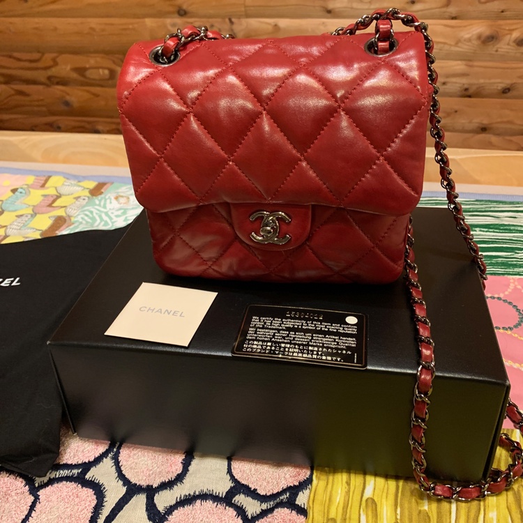 シャネルマトラッセ シルバーチェーン　ラムスキン（ブランドバッグ）の商品画像 - 査定依頼日：2026年2月5日 - 最高査定価格：400,000円