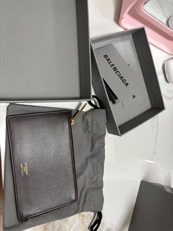 バレンシアガ  （ブランドバッグ）の商品画像 - 査定依頼日：2026年3月9日 - 最高査定価格：50,000円