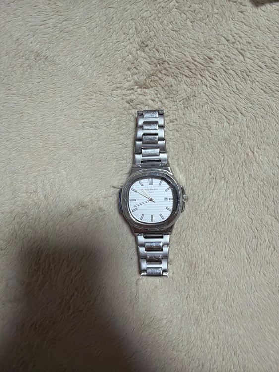 パテックフィリップ ノーチラス （高級時計）の商品画像 - 査定依頼日：2026年4月7日 - 最高査定価格：3,100,000円