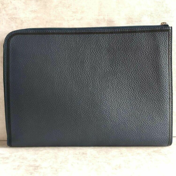 ルイヴィトン ポシェット ジュール GM トリヨンレザー（ブランドバッグ）の商品画像 - 査定依頼日：2025年8月12日 - 最高査定価格：55,000円