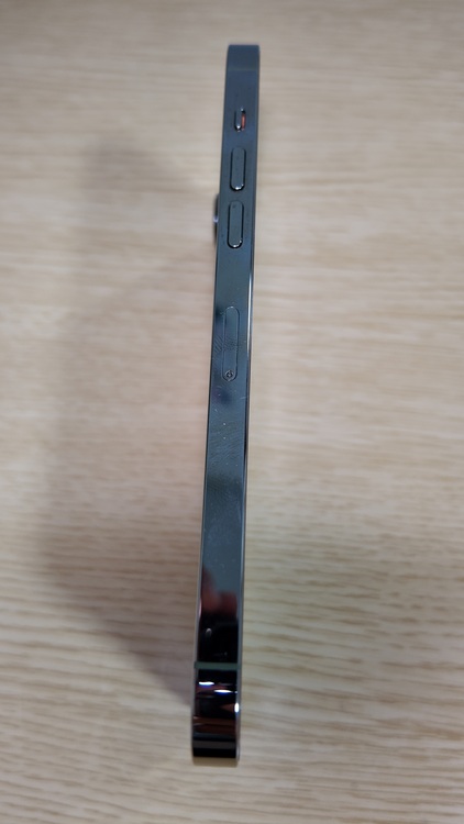 LH9JX40HGL（スマホ）の商品画像 - 査定依頼日：2025年8月10日 - 最高査定価格：96,000円