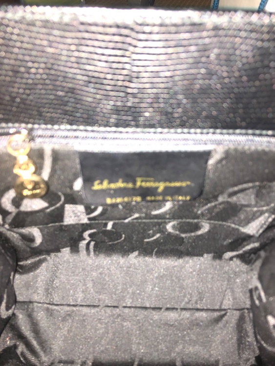 フェラガモ  （ブランドバッグ）の商品画像 - 査定依頼日：2026年1月25日 - 最高査定価格：6,000円