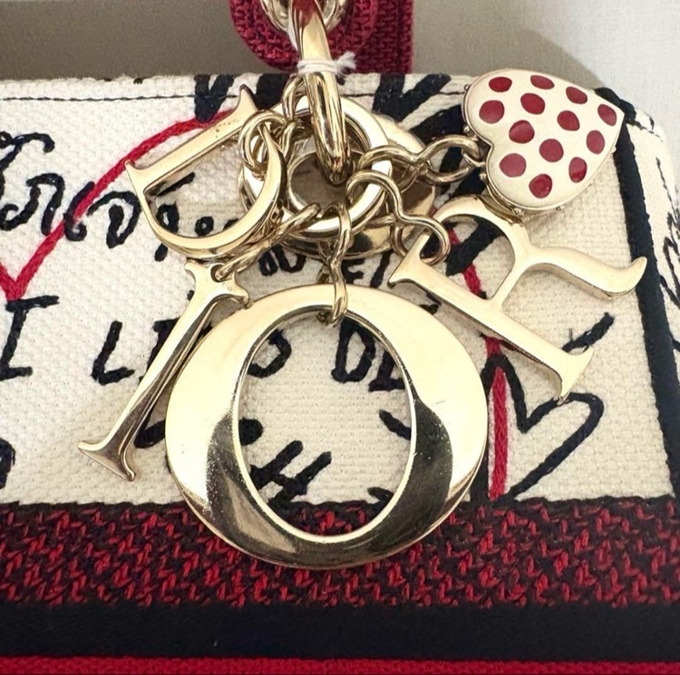 ディオール  （ブランドバッグ）の商品画像 - 査定依頼日：2026年4月6日 - 最高査定価格：240,000円