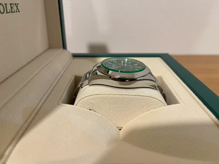 ロレックス ミルガウス 116400G（高級時計）の商品画像 - 査定依頼日：2025年8月3日 - 最高査定価格：1,670,000円