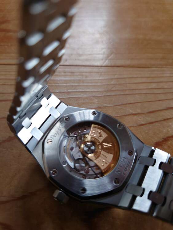 オーデマピゲ ロイヤルオーク 15300ST,00,122OST,0（高級時計）の商品画像 - 査定依頼日：2025年1月7日 - 最高査定価格：5,350,000円