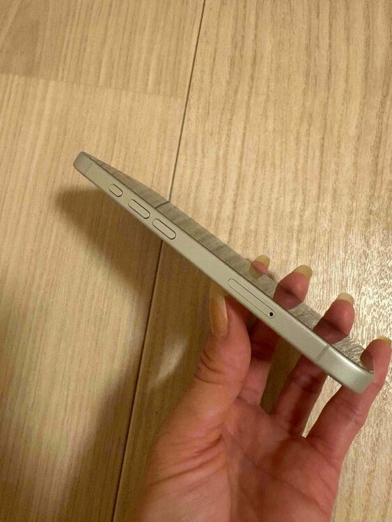 iPhone iPhone 16 128GB SIMフリー（スマホ）の商品画像 - 査定依頼日：2026年9月4日 - 最高査定価格：47,500円